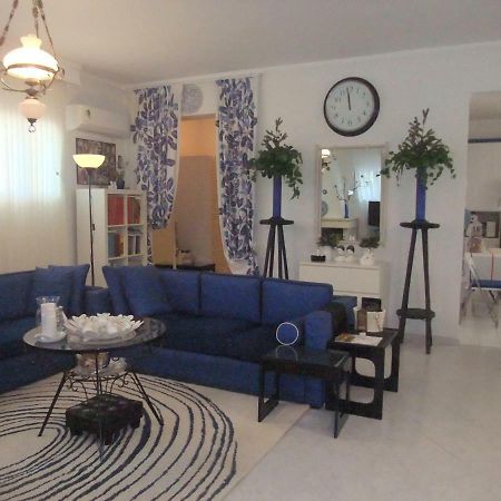 A Majestic Elegant House With A Garden Apartman Peraía Kültér fotó