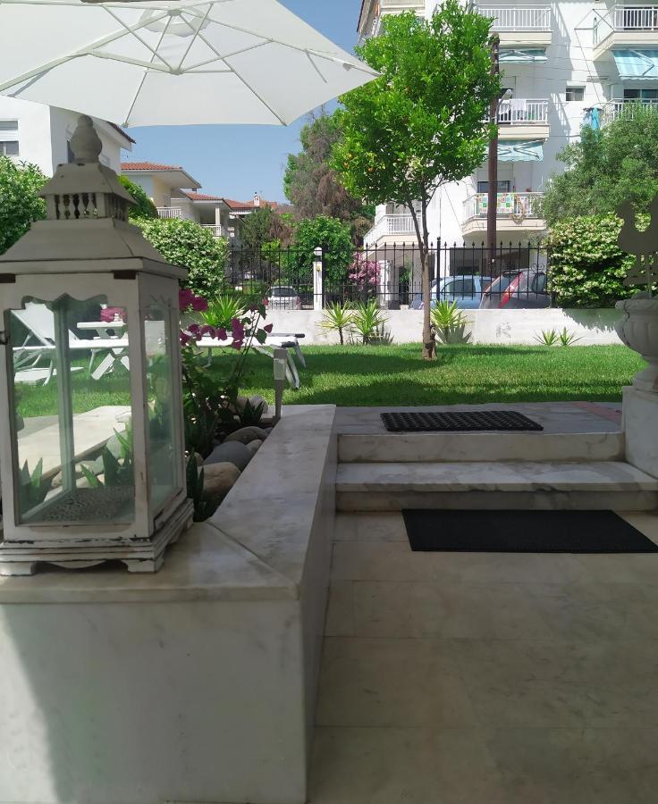 A Majestic Elegant House With A Garden Apartman Peraía Kültér fotó