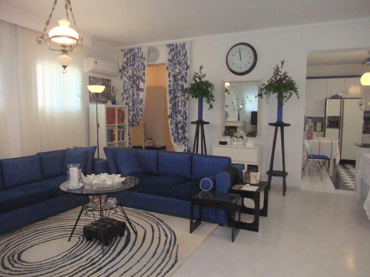 A Majestic Elegant House With A Garden Apartman Peraía Kültér fotó