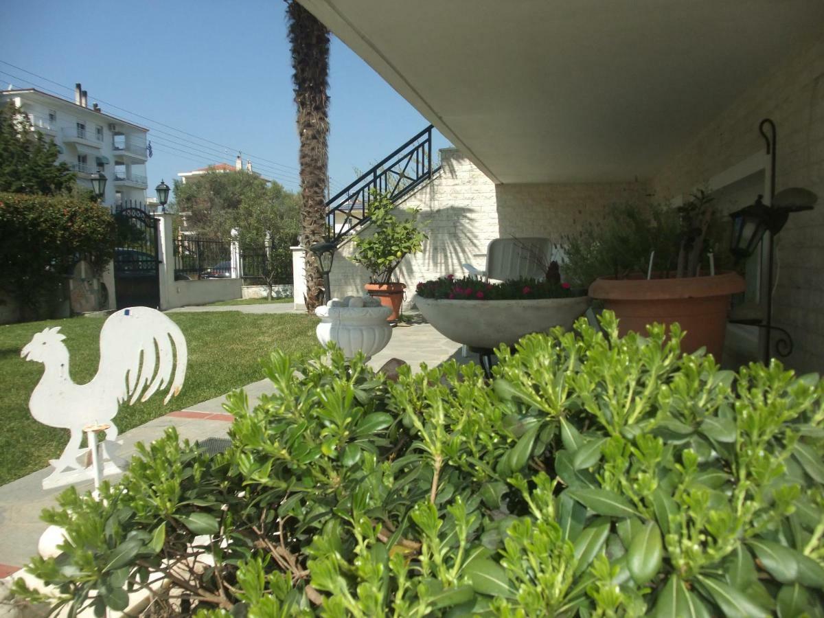 A Majestic Elegant House With A Garden Apartman Peraía Kültér fotó